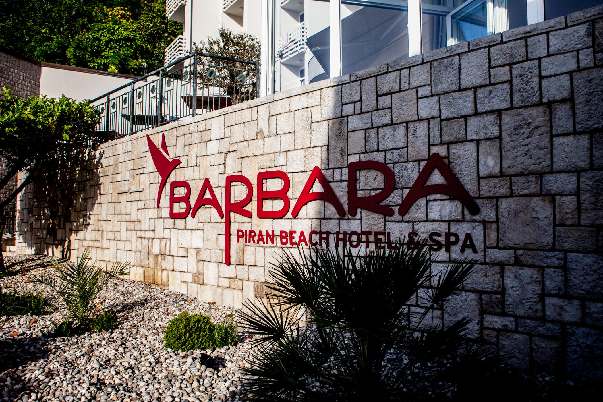 Barbara Piran Beach Hotel ภายนอก รูปภาพ